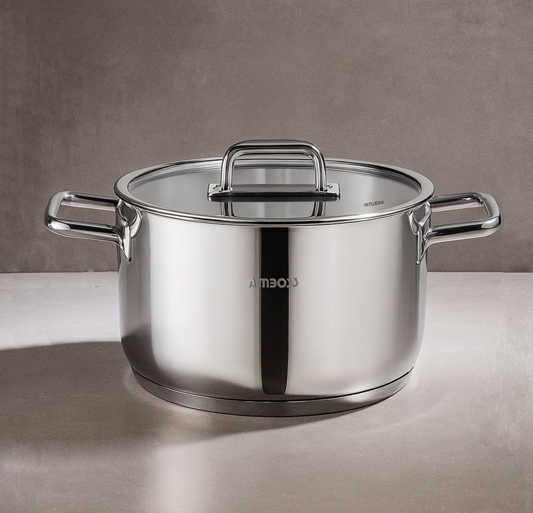 📍Chaudron Amboss en acier inoxydable 18/10

Chaudron Ambosse en acier inoxydable 18/10, compatible induction et adapté à tous les types de cuisinières (gaz, électrique, vitrocéramique, halogène).