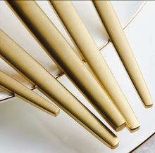 Charger l&#39;image dans la galerie, Karaca Ensemble d&#39;ustensiles de table 60 pièces KARACA JUPITER GOLD MATTTE