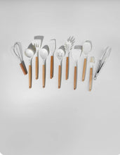 Charger l'image dans la galerie, Ensemble d’ustensiles de cuisine en silicone Nehir – 12 pièces